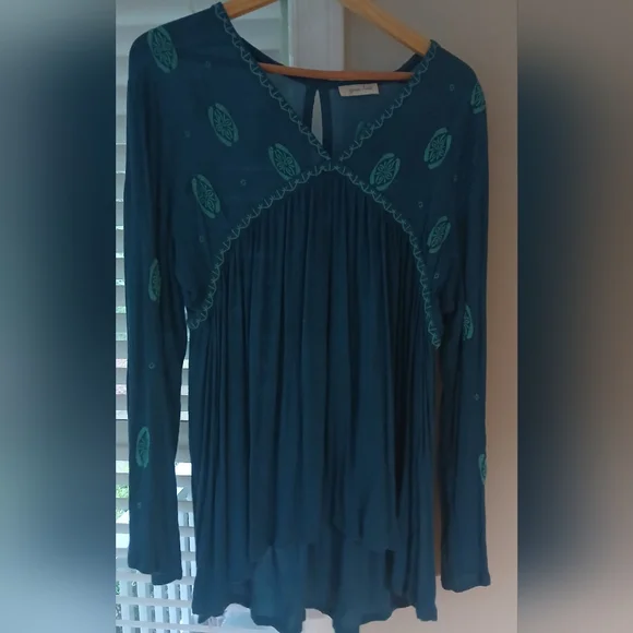 Grace & Lace Rayon Top Size M - Picture 2 of 6